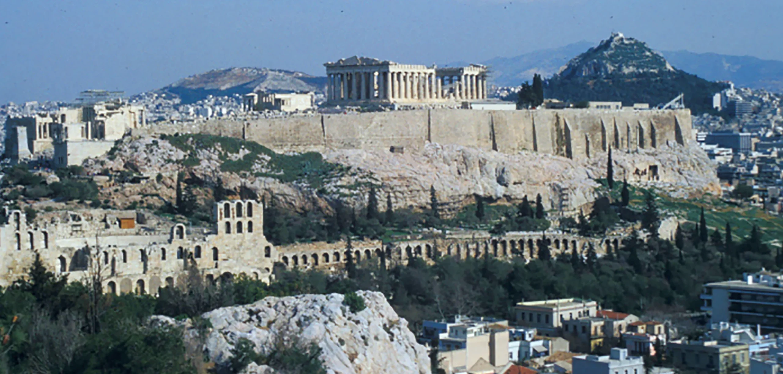 Akropolis high-view photo